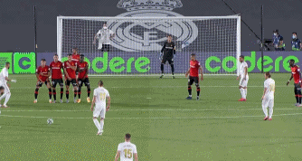 《生化危机9》里昂被逼到了极限 明年1月展示里昂实机