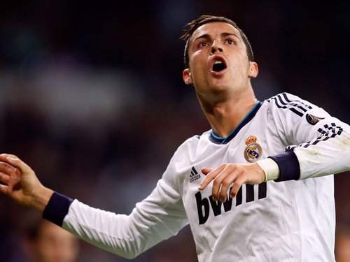 巴萨躲过一劫？尼코19场3球，年薪比肩亚马尔，毕巴给10年长约